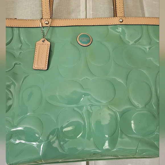 COACH Peyton Embossed Signature Patent Leather Satchel Carryall Tote - Picture 2 of 13